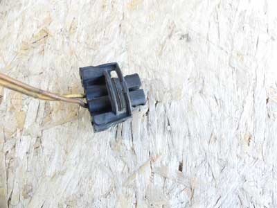 Mercedes Black 2 Pin 2 Wire Connector 04054563287